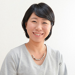 塚越 菜々子