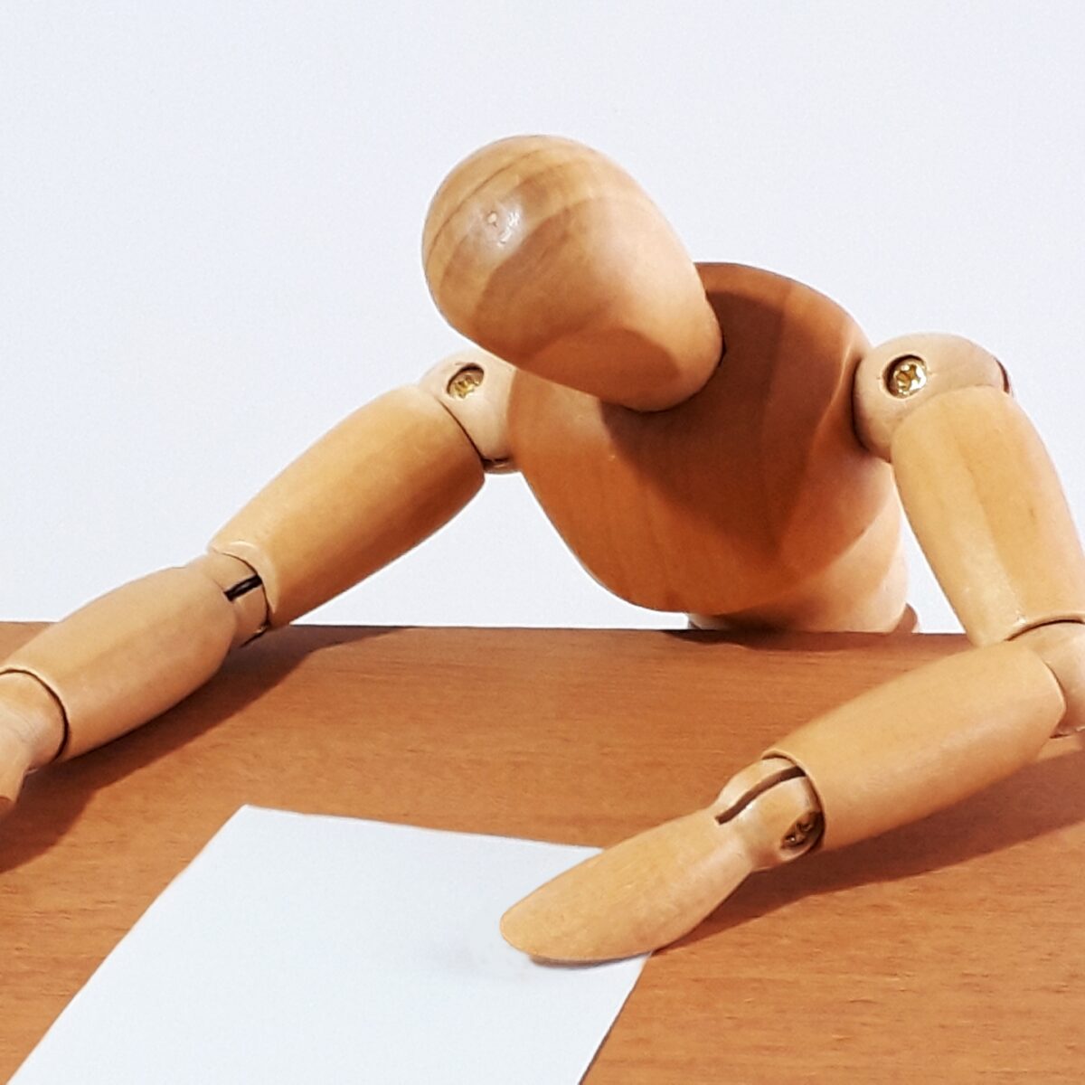 「放置年金」とは？確定拠出年金企業型に入っている人は要注意！デメリットや対処法も解説！